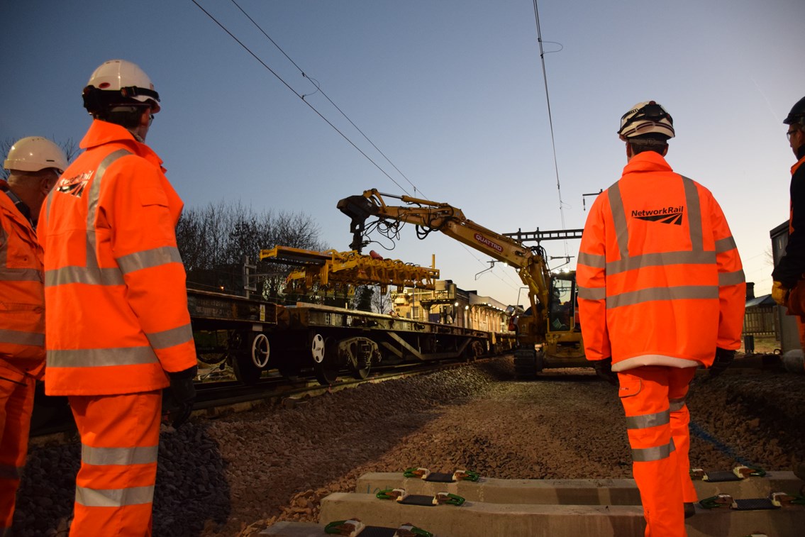 Christmas starts now for 24,000 railway engineers after successful delivery of £100m upgrade work: Maidenhead 27.12 (35)