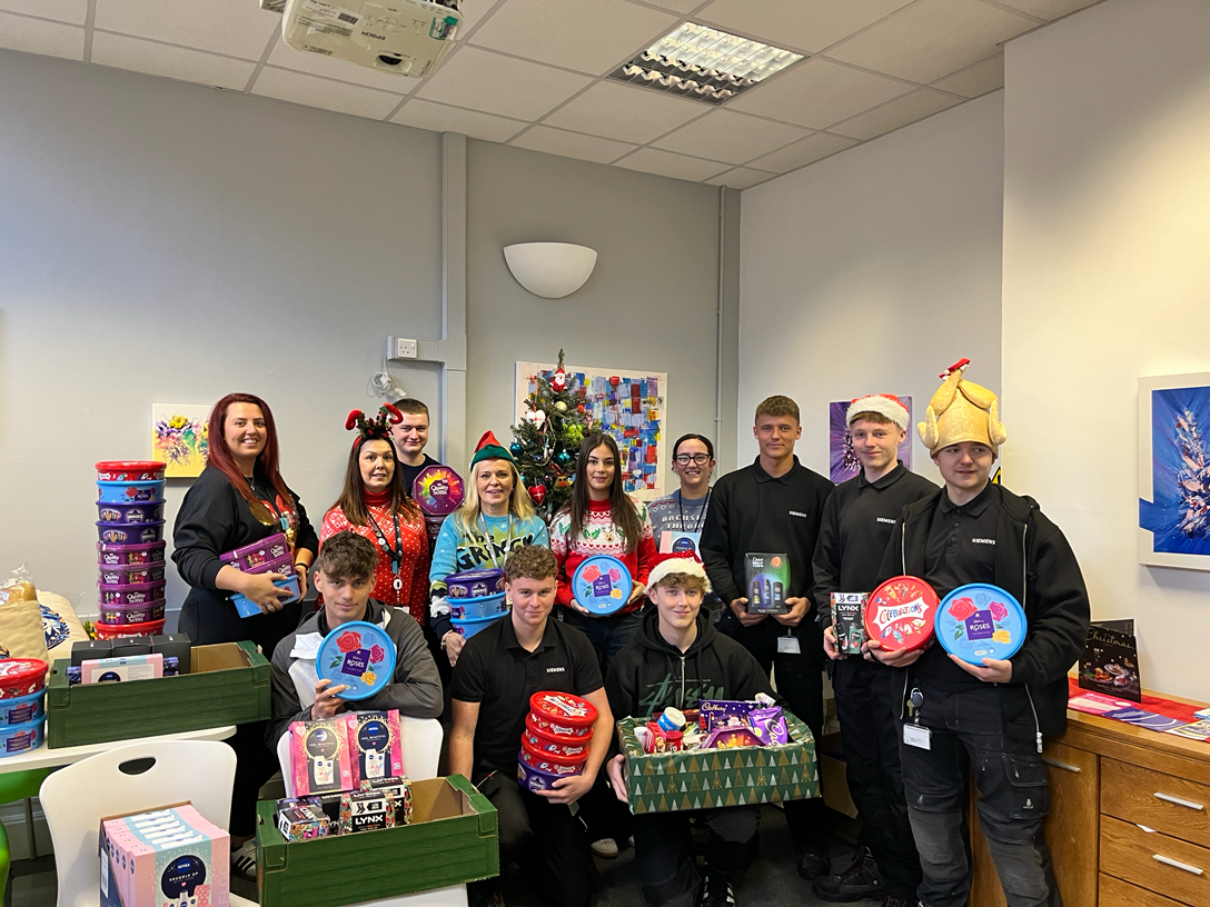 Siemens Mobility Goole at Christmas - team at Two Rivers