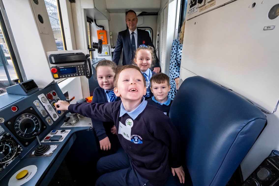 Pupils from St. Roch's Primary School in Glasgow aboard Porterbrook's HydroFLEX train