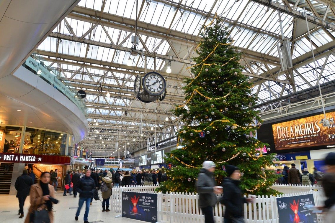 Waterloo railway station concourse - with Christmas tree and clock
