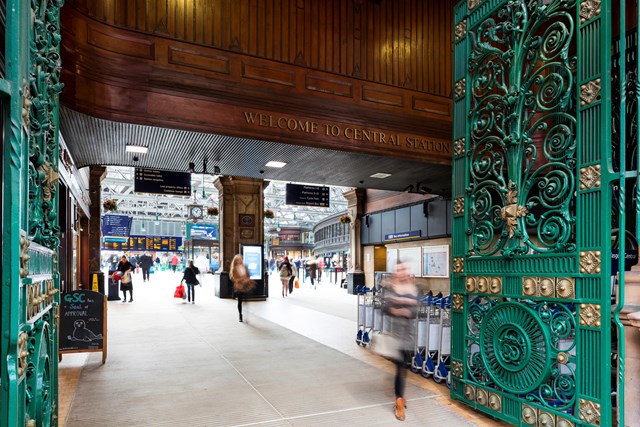 Glasgow Central - welcome sign: Glasgow Central
railway station
train station
entrance
gate