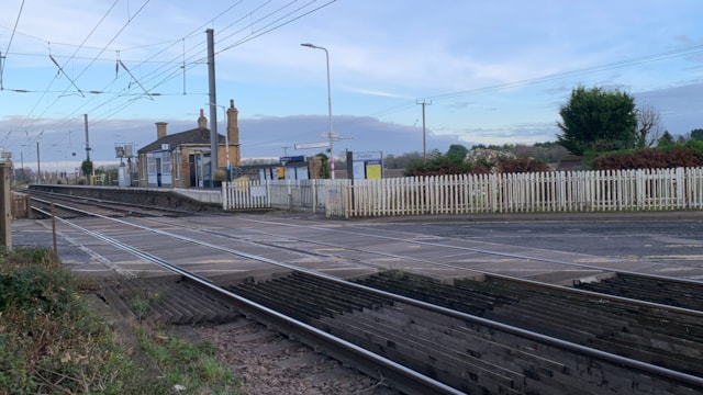 Reminder: partial A10 road closure in Cambridgeshire this Christmas for vital level crossing work: View of level crossing at Foxton