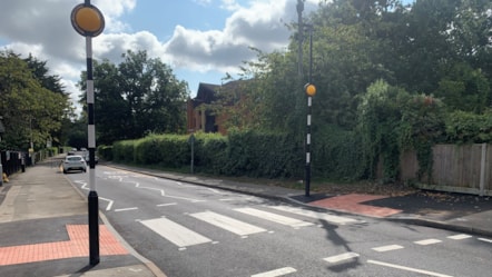 Upper Redlands Road crossing 1