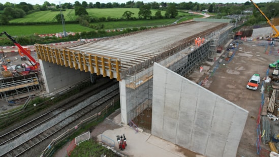 Huge beams lifted into place for new HS2 bridge near Kenilworth: Close up - HS2 Carol Green Underbridge