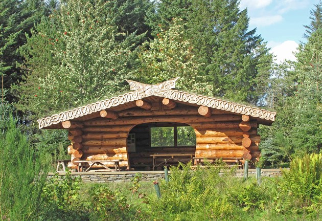 Community group takes ownership of Dunnet Forest: Dunnet Forest Log Cabin © David Glass