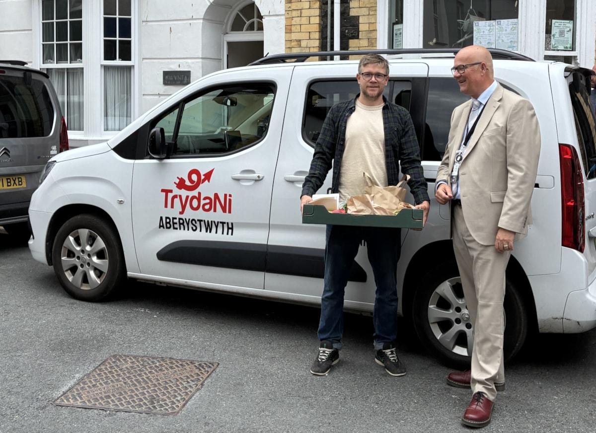 Deputy Minister for Transport Mark Hooper at the TrydaNi car sharing scheme in Aberystwyth 2-2