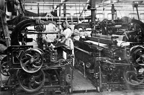 Power loom: Power Looms: Undated. This photograph of power looms at the Crank Mills, Morley, taken by T. A. Stephenson, appeared in George Wood's book 
