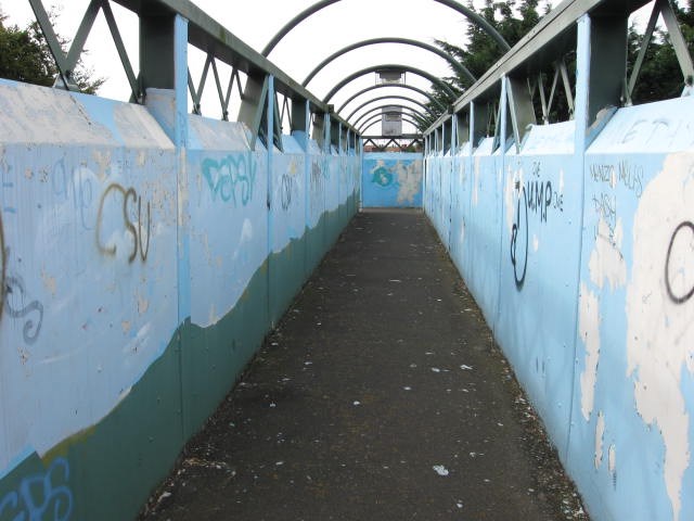 Faversham Long Bridge Graffiti 2: Graffiti on Faversham long bridge