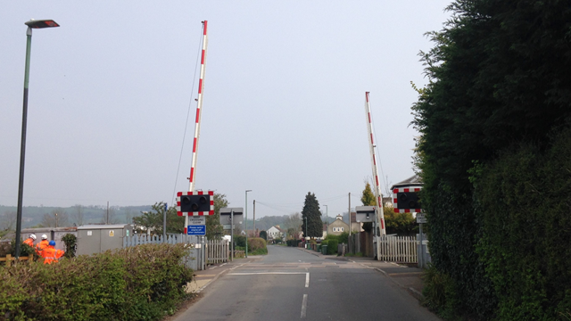 Oldends level crossing web