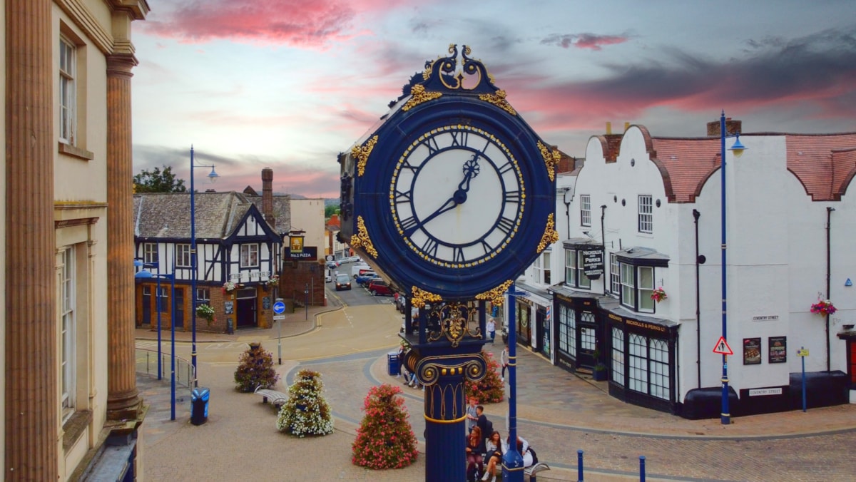 Stourbridge clock and town cropped-3 cropped cropped-2