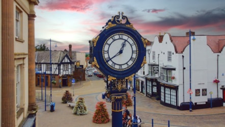 Stourbridge clock and town cropped-3 cropped