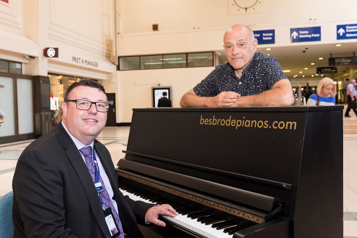 Station Manager Shaun Pearce with Melvyn Besbrode at Leeds Station