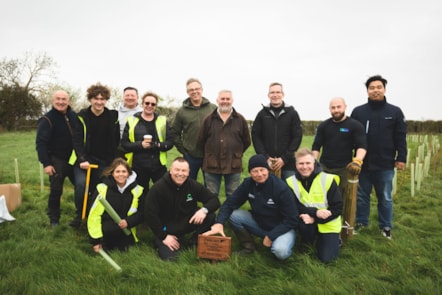 Tree planters from Carma, Pelican and First Bus @JonCraig Photos