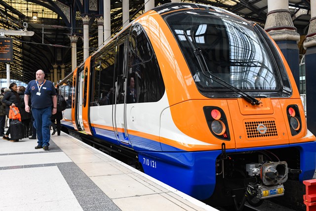 TfL Image - New London Overground trains-Liverpool Street station-2