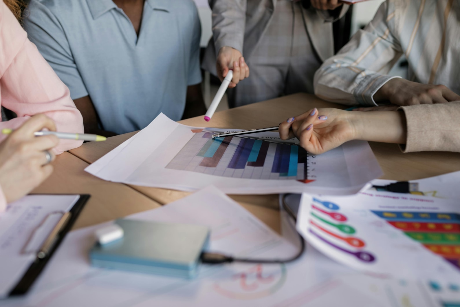 Group working (image)