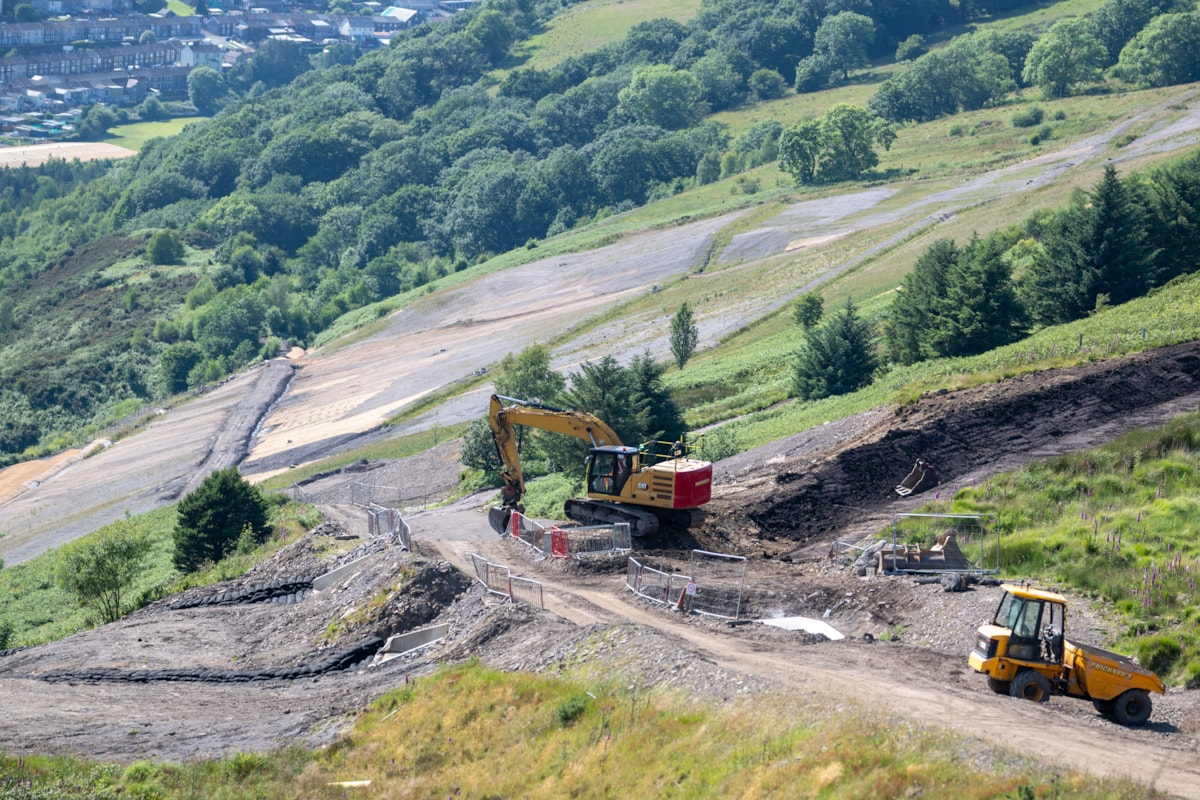FM and DFM Visit to Tylorstown Coal Tip 18.06.25-13