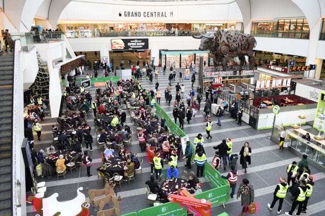2024 Midland Langar Seva Society and Network Rail Christmas Eve meal at Birmingham New Street: 2024 Midland Langar Seva Society and Network Rail Christmas Eve meal at Birmingham New Street