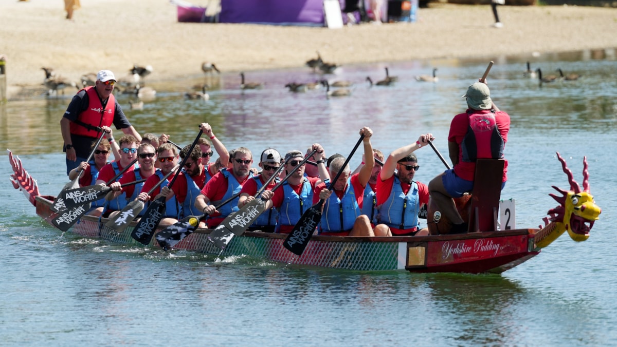 DragonBoat179 EON cropped