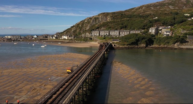 Barmouth Viaduct to reopen to festive walkers as engineers work around the clock to restore the timber structure: Barmouth Viaduct footpath hero image