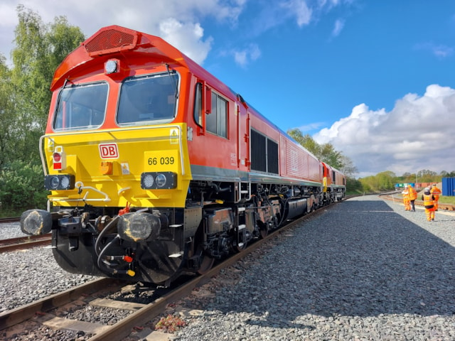 First train fitted for digital signalling in Britain’s main freight fleet moves to dynamic testing: 66039 fitted with ETCS technology travels to RIDC, Network Rail (1)