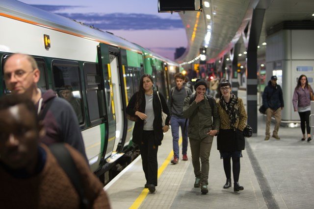 First trains arrive at new London Bridge platforms: First trains arrive at new London Bridge platforms, part of the Thameslink Programme