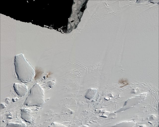 Dawson groups. Satellite image ©2025 Maxar Technologies.