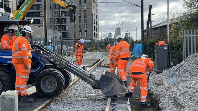 Complex Mitre Bridge level crossing upgrade completed: Mitre bridge -5
