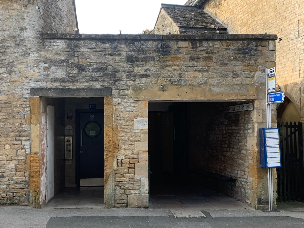 Stow High Street Toilets (3)