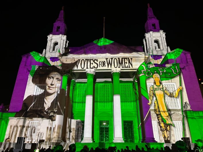 Light Night 2024: At Leeds Civic Hall, the breath-taking Out of the Aire paid tribute to some of the people and events that have been part of the fascinating story of Leeds.