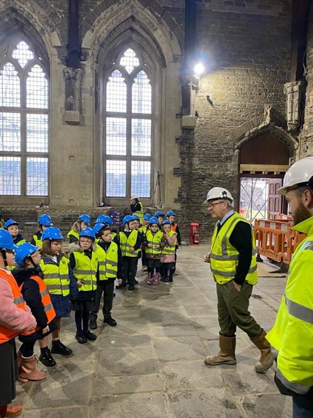 Ysgol y Castell visit the castle-2