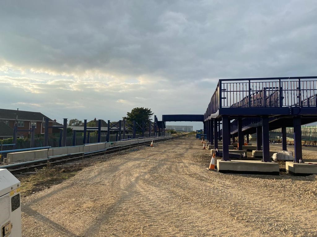 Network Rail installs new footbridge at Suggitt’s Lane ready to connect people in Cleethorpes with beachfront later this year: Network Rail installs new footbridge at Suggitt’s Lane ready to connect people in Cleethorpes with beachfront later this year