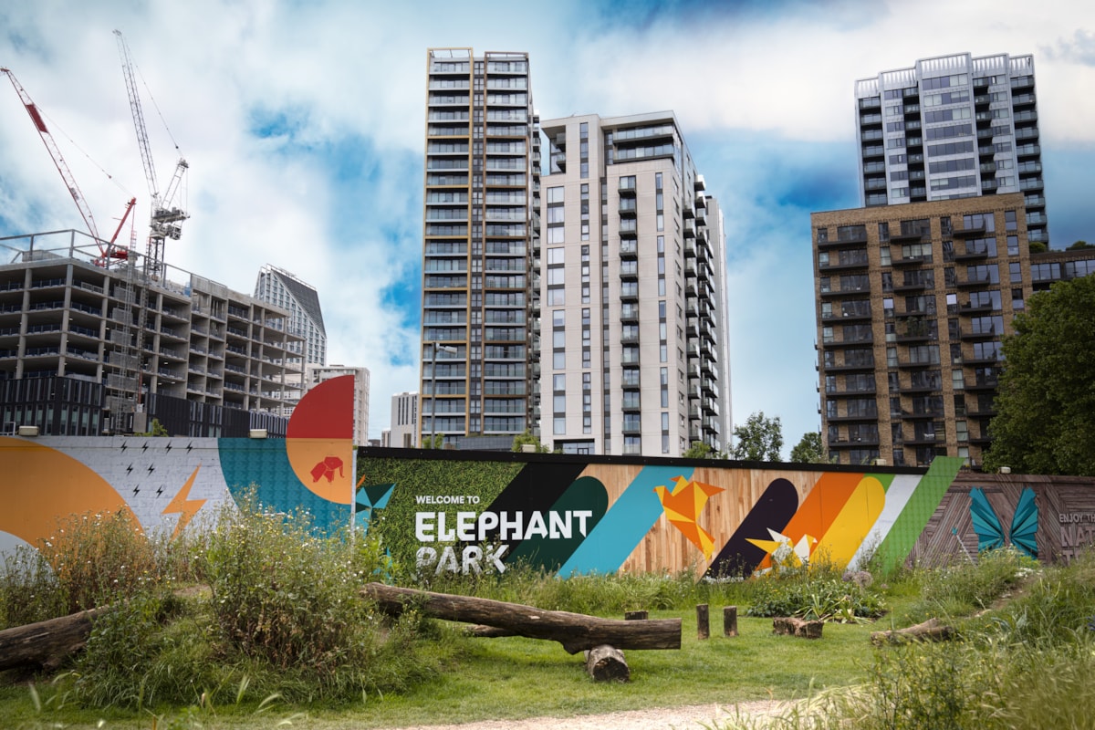 Elephant and Castle 9