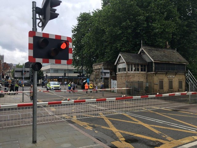 Lincoln shoppers to get a smoother High Street this Christmas: Lincoln High Street level crossing