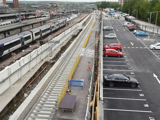 Work progressing on the construction of a new platform at Leeds station