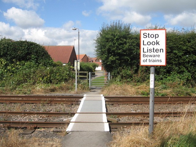 New warning system improves safety at level crossing in Filey: Seadale level crossing