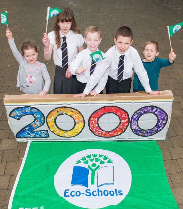 2000th Green Flag: Aylish Watson, Megan Campbell James Finnon, Stac Zawistowski and Matt Coper from St John's RC Academy