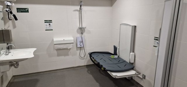 Changing Places toilet opens at Edinburgh Waverley: Waverley changing places 1