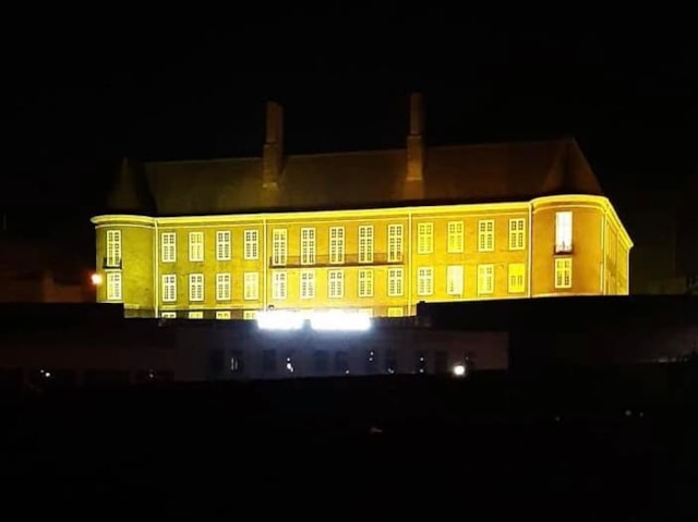 County Hall Yellow
