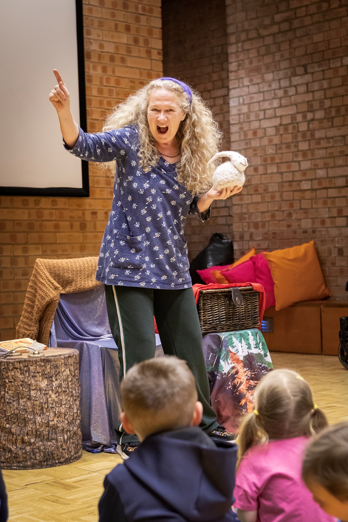 Storytelling at the National Museum of Rural Life. Photo (c) Ruth Armstrong (3)