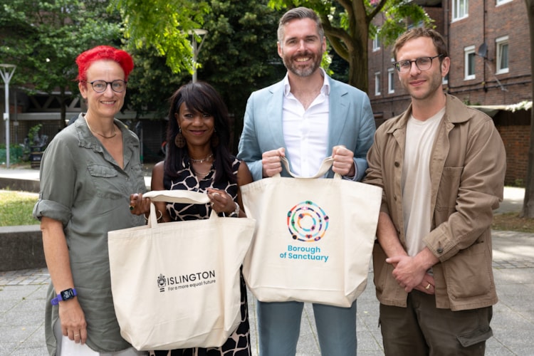 London deputy mayors visit Islington to meet resettled refugee families
