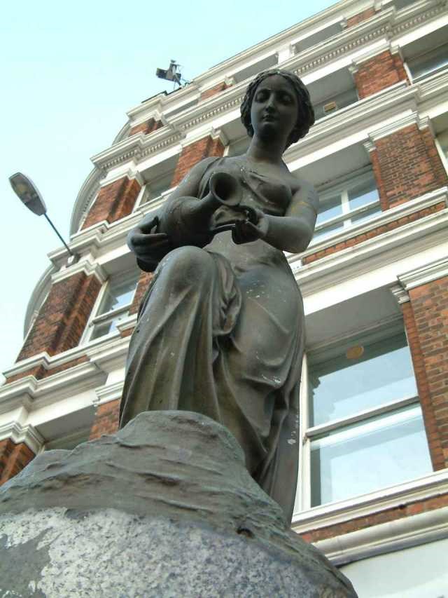 Temperance drinking fountain - Blackfriars