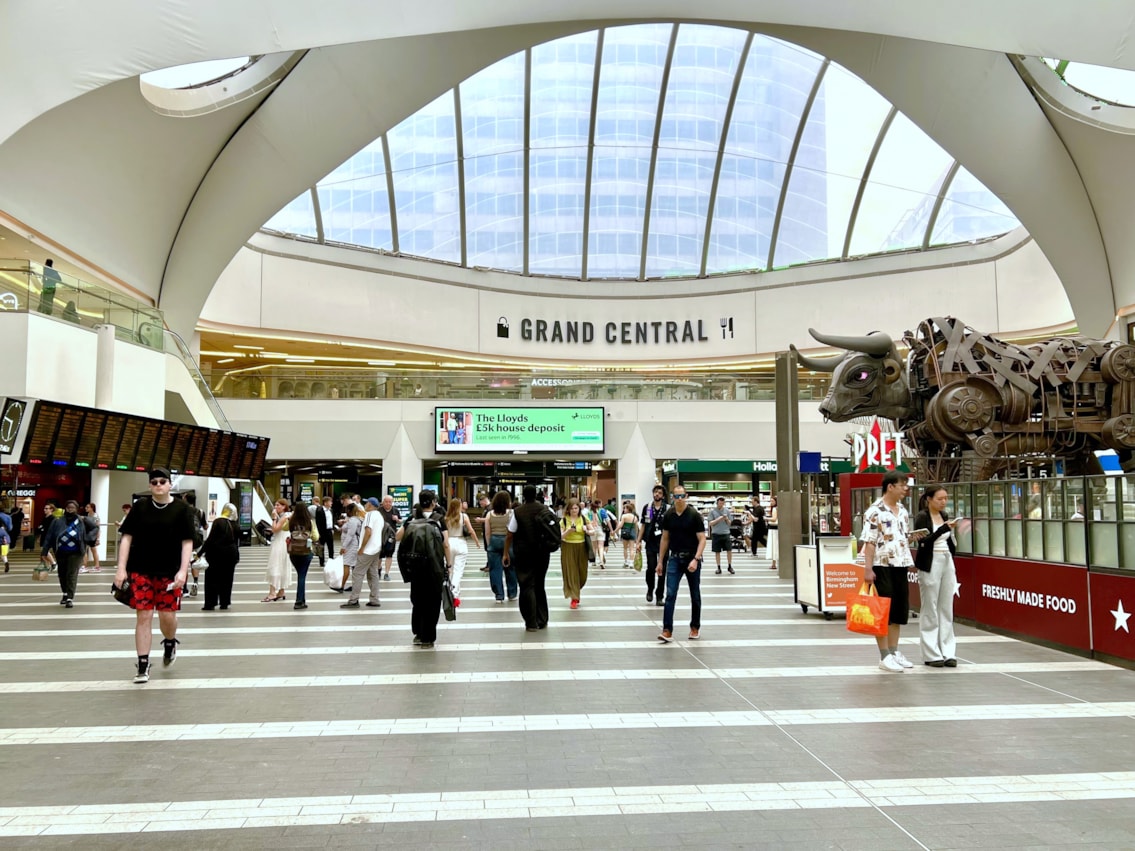Birmingham New Street concourse-3