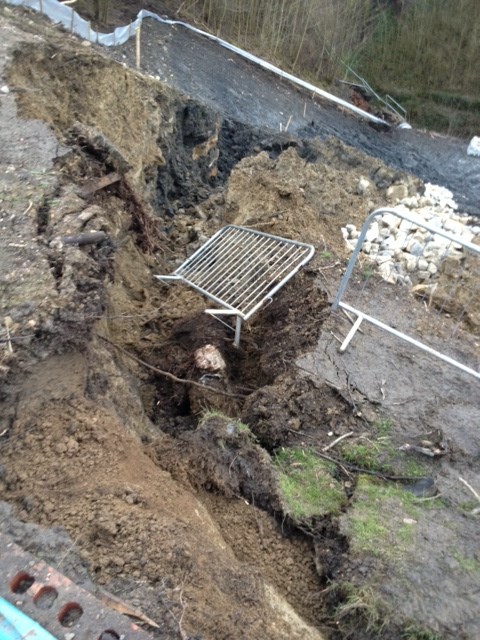 Media statement - Harbury tunnel landslip: Landslip at Harbury tunnel - close up (1)