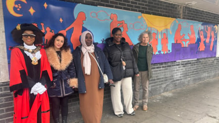 Finsbury Park mural Mayor, Lydia and residents Phoebe, Dayna and Hawi