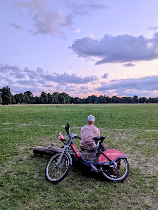 Jonathan Wells’ beautiful image of a sunset as he relaxes with a Santander Cycle in a park