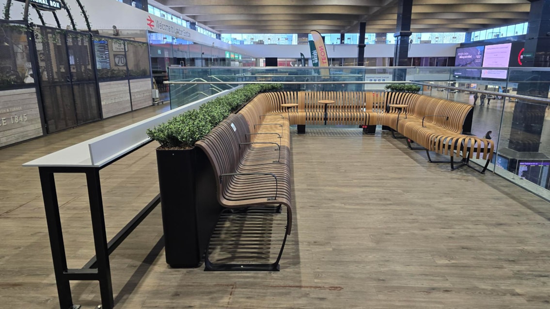 New and improved seating on Euston station's balcony