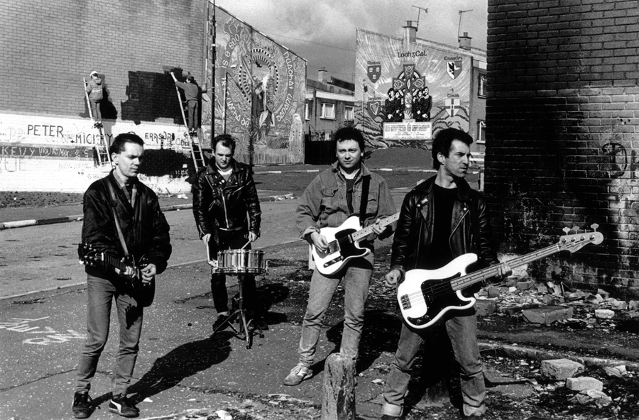 Belfast bass gitar a siaced