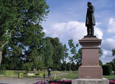 Palmer Park - view of statue