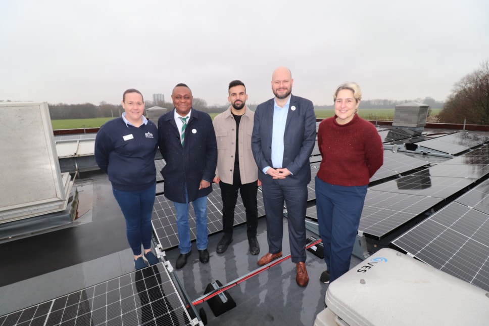 Katie Foulger from GLL with Cllr Clayeon McKenzie, Cllr Mete Coban, Mayor Philip Glanville and Cllr Caroline Woodley