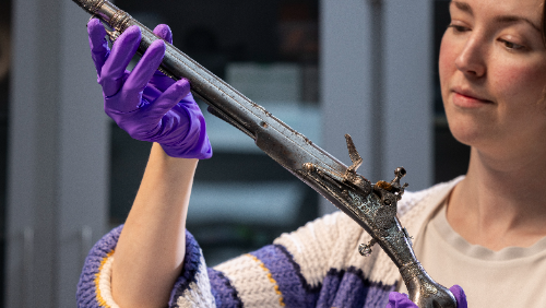 Jacobite-era pistol loan